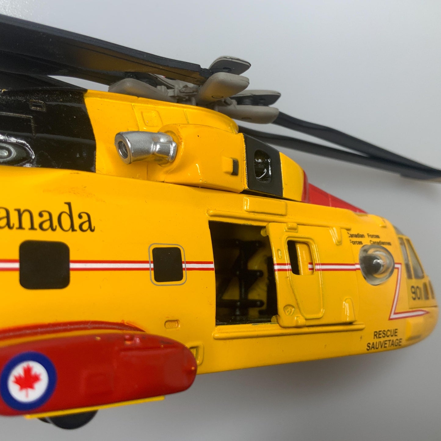 NewRay Canadian Forces Coast Guard Agusta Helicopter Scale 1:72 Discontinued. Free Ship Canada and US