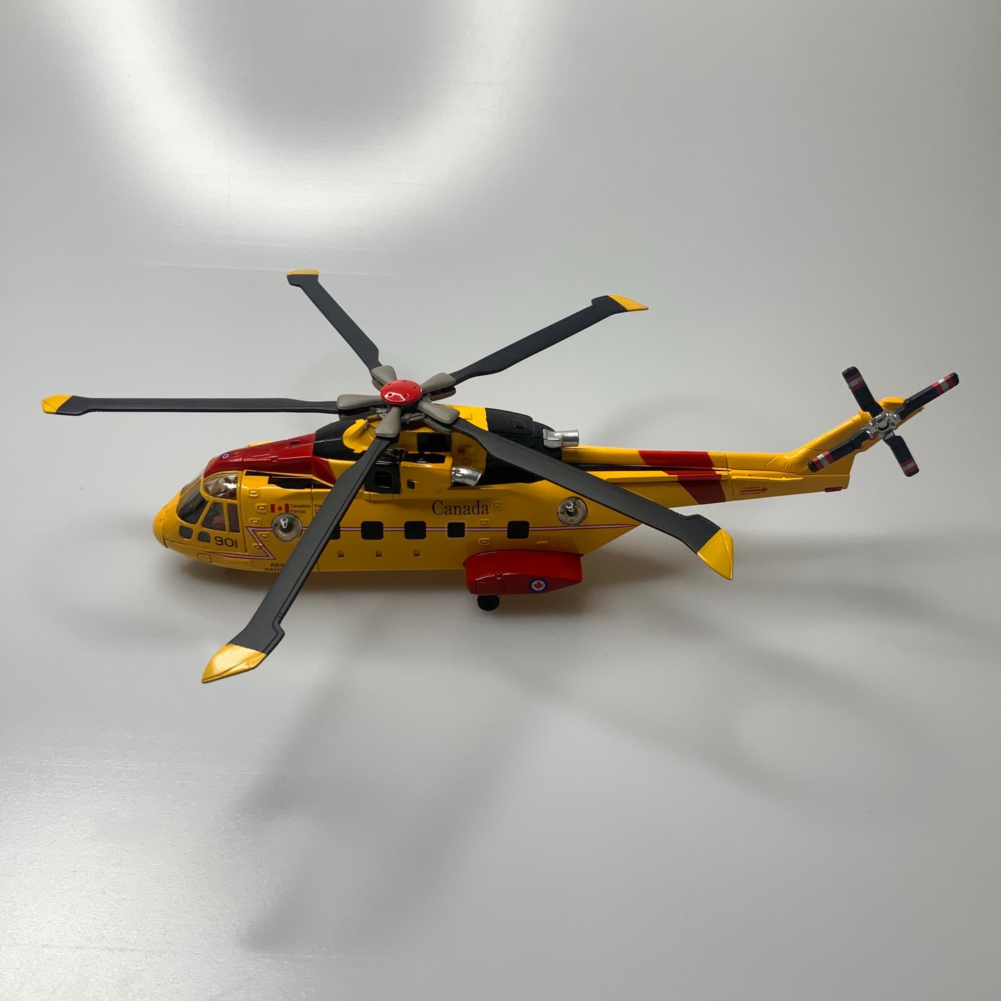 NewRay Canadian Forces Coast Guard Agusta Helicopter Scale 1:72 Discontinued. Free Ship Canada and US