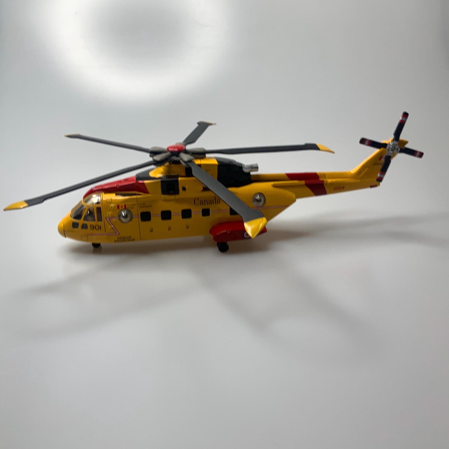 NewRay Canadian Forces Coast Guard Agusta Helicopter Scale 1:72 Discontinued. Free Ship Canada and US